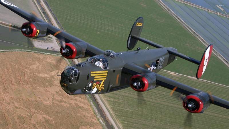 -2, Consolidated B-24 Liberator [suwalls.com]